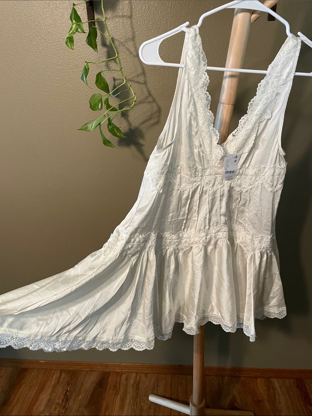 NWT Free People Cream Lace-Trim V-Neck Mini Dress - Picture 7 of 7